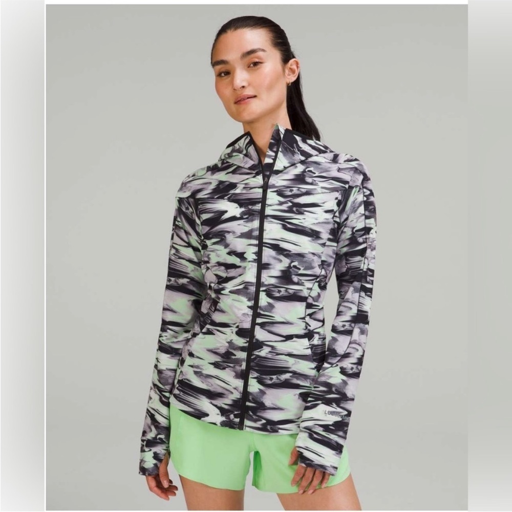 Lululemon Mist Over Windbreaker in Paint Glide Multi Size 4 - Picture 2 of 10